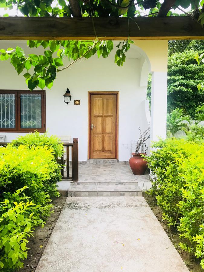 Coral Apartments La Digue Exterior photo